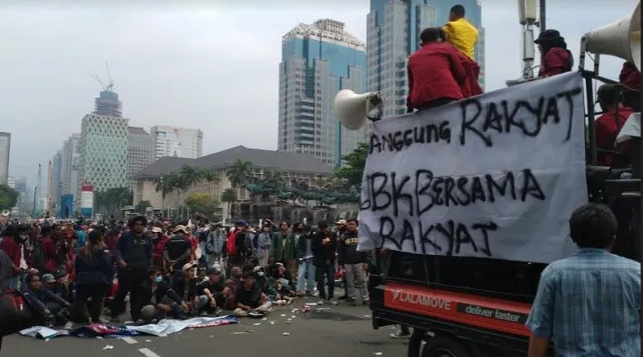 Aksi Mahasiswa UBK, tetap kritis. 