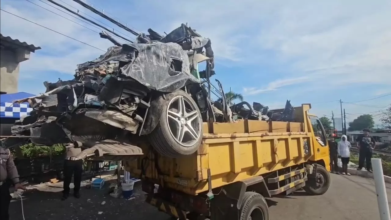 Mercy Baru di Reruntuhan Ponpes Al Khoziny