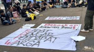 Aksi Mahasiswa Piknik di DPR, Bebaskan Tahanan Politik