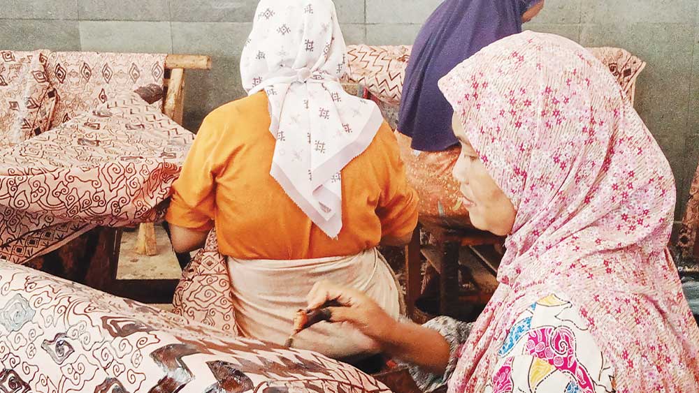 Selamat Hari Batik Nasional 2025