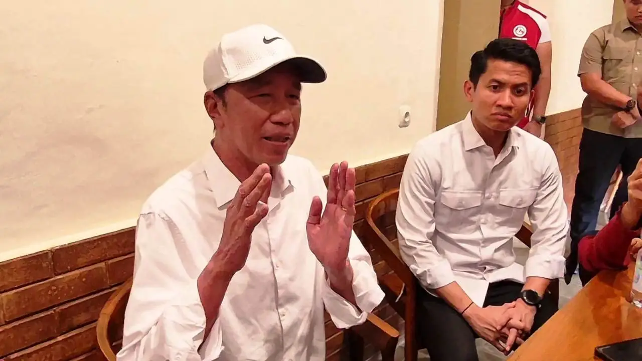 Jokowi Buka Suara Soal Kereta Cepat : “Ini Investasi, Bukan Kerugian”